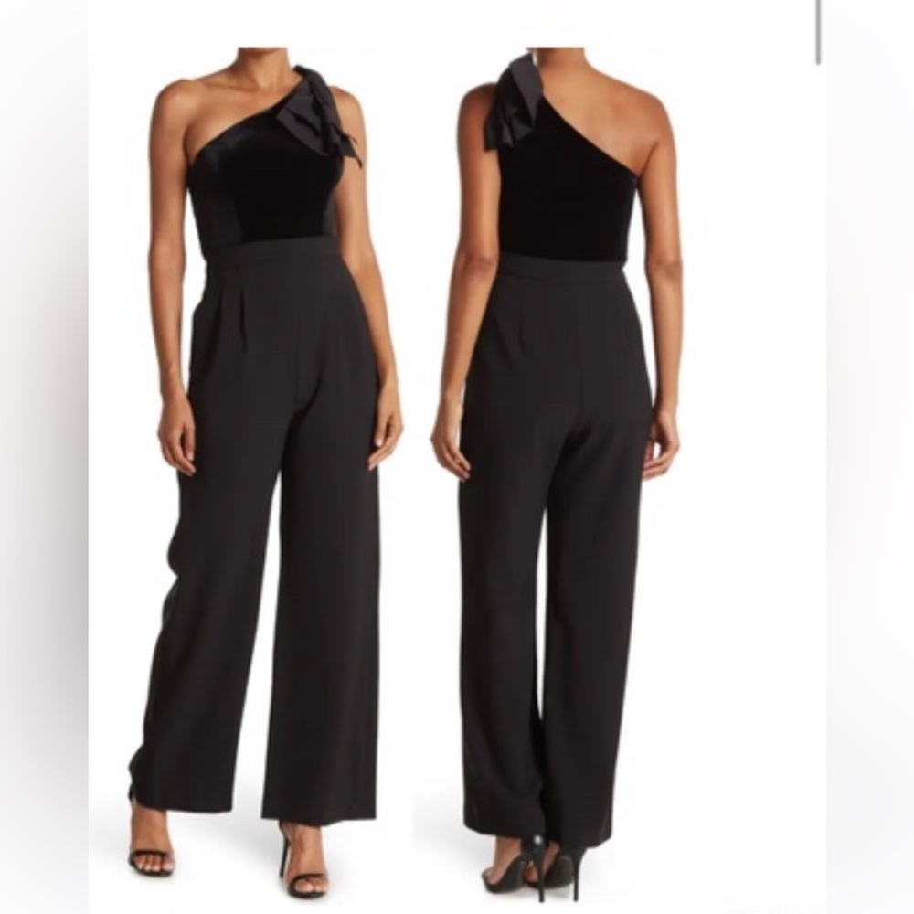 NWT Eliza J Black One-Shoulder Jumpsuit SIZE 6